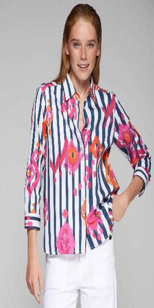 Navy blue and white striped shirt with ikat print in pink and orange. Front button fastening. Three-quarter sleeves with cuffs.

100% cotton. 